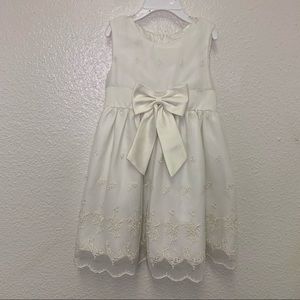 Katie M toddler girl dress / 4T / Ivory / formal dress / vestido para niña crema